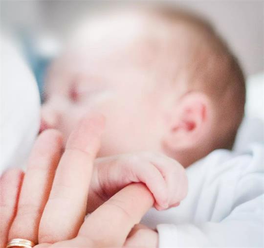 1577158741414664.jpg 母乳喂養